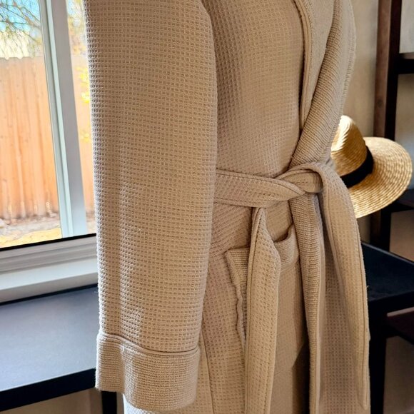 Cozy Earth Unisex Waffle Bath Robe Large Premium Quality in Excellent Shape - Picture 7 of 10